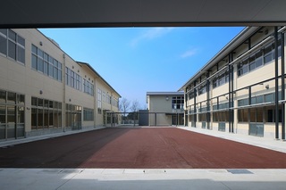 中庭（あおぞら広場）