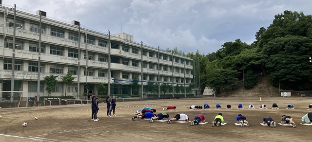 グラウンド