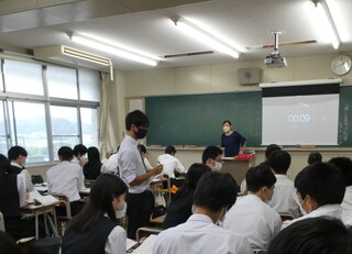 教室（エアコン、プロジェクタ）