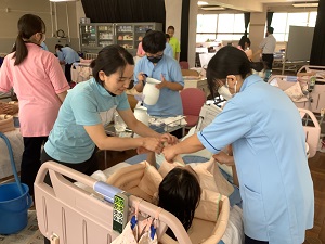 洗髪実習 (1)