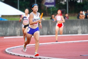 西部新人女子1600ｍＲ３走宮嶋さん