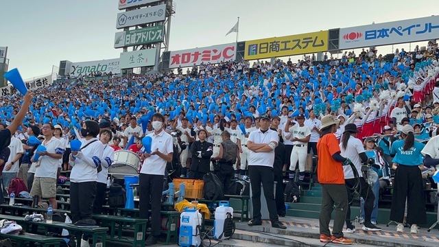 甲子園応援風景２（アルプススタンド風景）