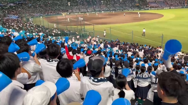 甲子園応援風景２（アルプススタンド風景２）