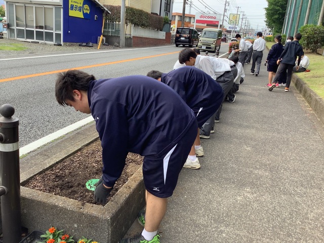 花植え交流