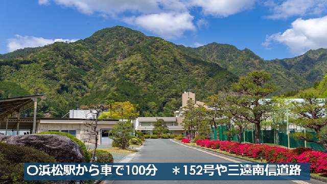 正門からの光景