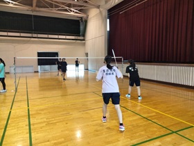 女バド１