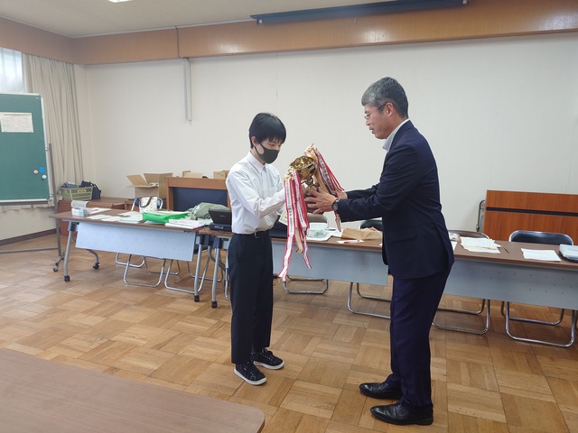 盾