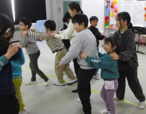 みんなで「無限じゃんけん列車」