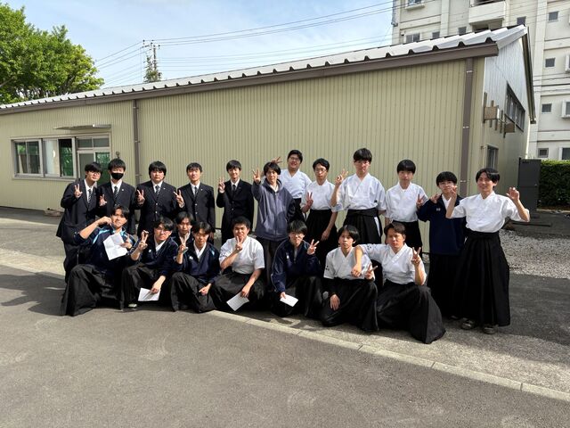 男子
