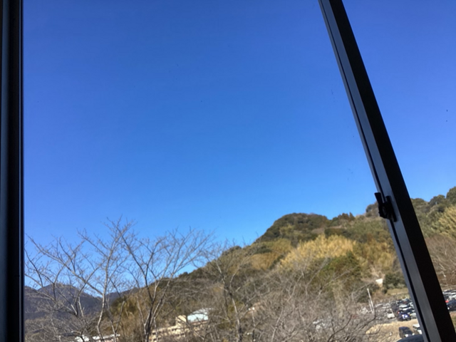 まど