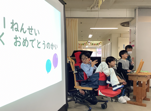 100633 司会写真