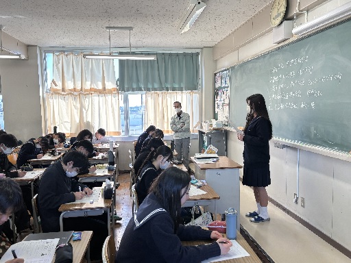 発表３