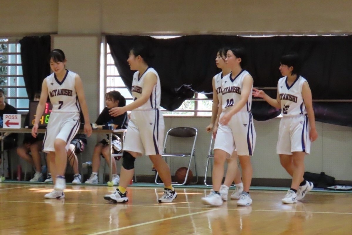 女子バスケ部