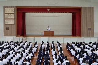 終業式・表彰式1