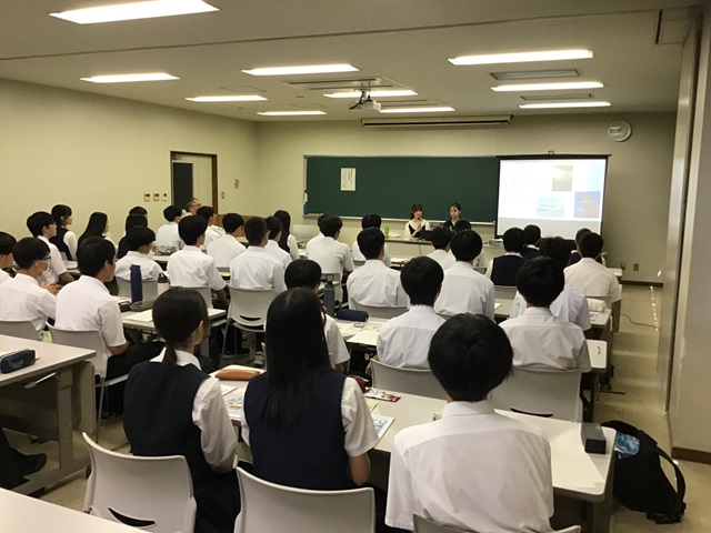 東大生による大学説明会写真