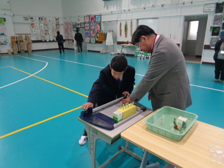 実演をする生徒