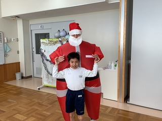 ＜サンタさんと一緒＞