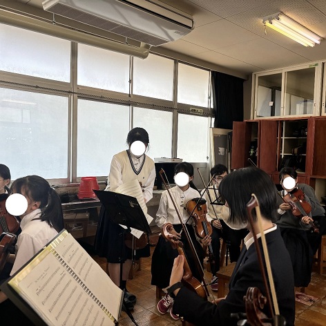 初１