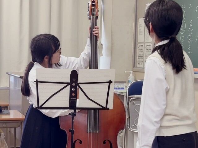 １