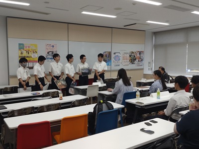 発表の様子 発表の様子