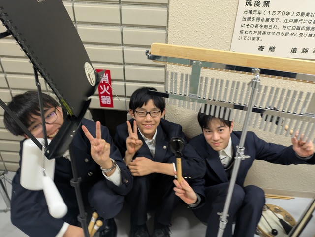 １