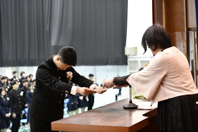 令和７年度卒業式