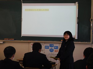 ２