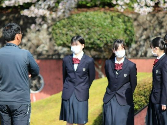 校章
