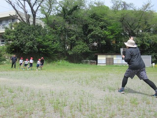 １