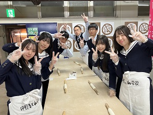 中野うどん学校