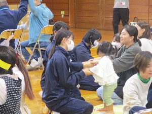 大きな栗の木の下で