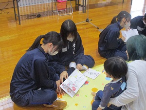 読み聞かせ