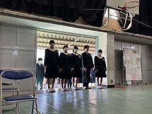 入場