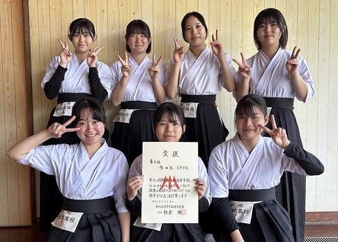 女子西部３位