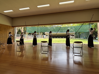 女子４