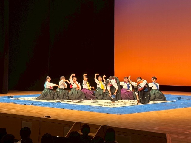 パフォーマンスの様子