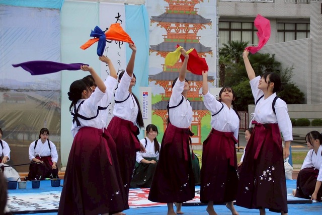 パフォーマンスの様子