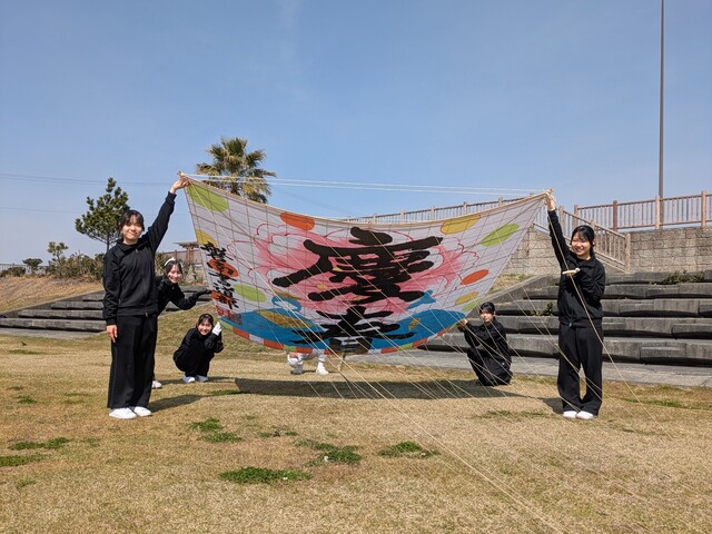 完成した大凧と