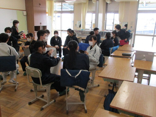 語り合い