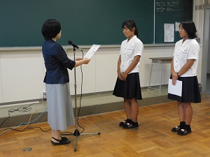 ①水球女子