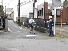 交通安全街頭指導①
