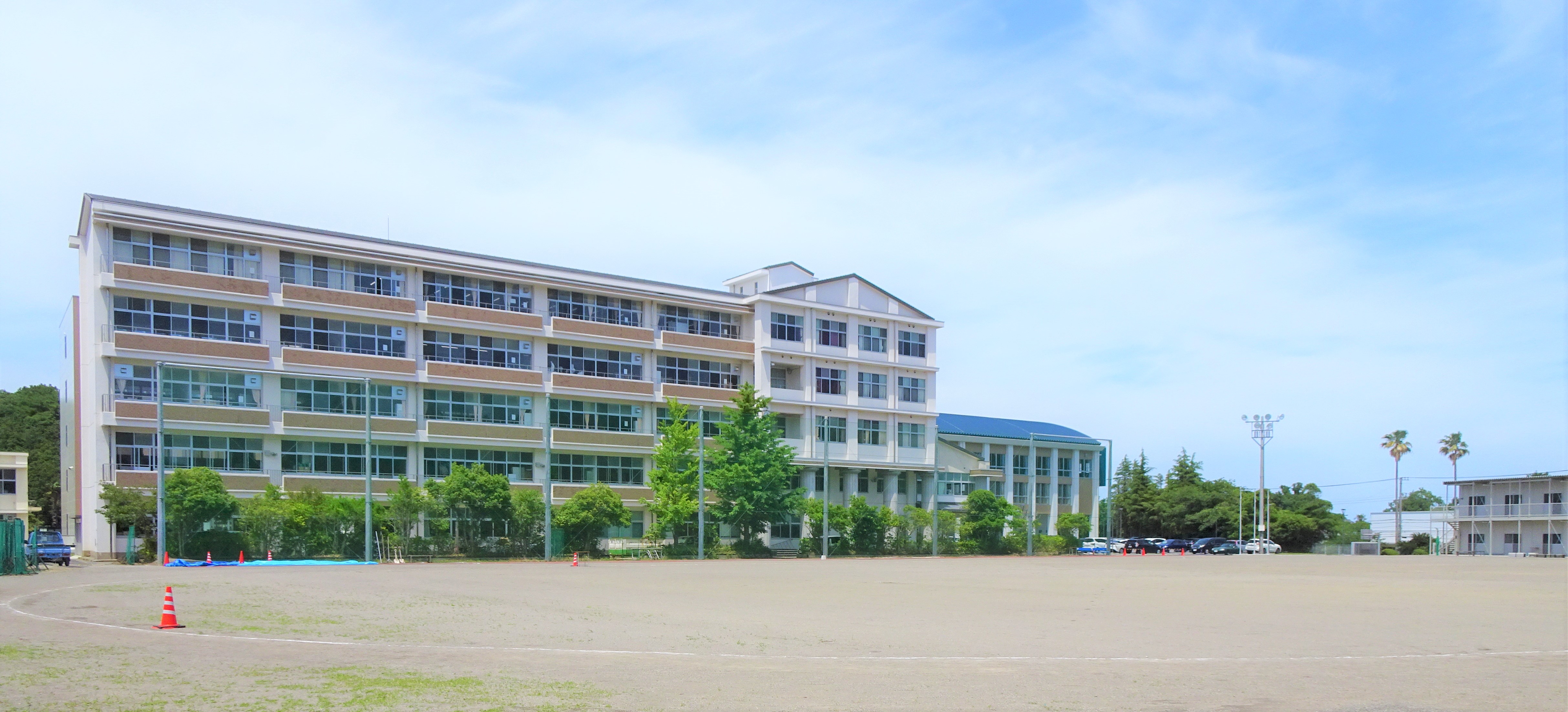 グラウンド