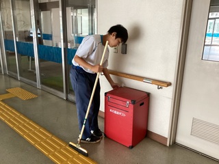 三島南高校での清掃活動