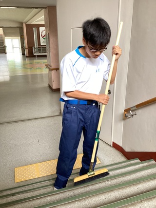 三島南高校での清掃活動