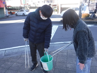 ごみ拾い