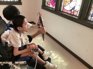 １