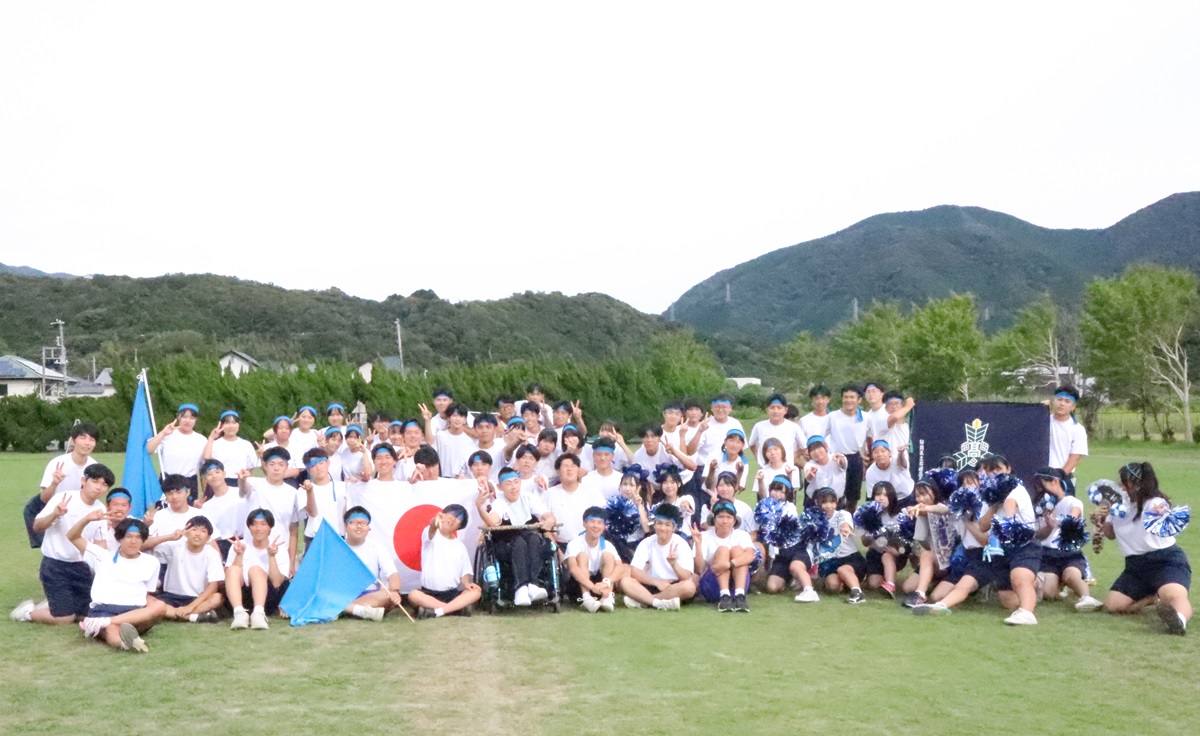 キービジュアル3