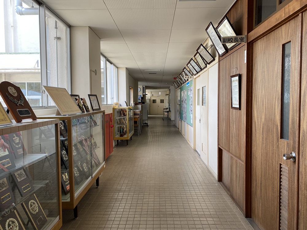 学校内