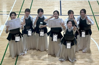 出場メンバー(女子)の集合写真