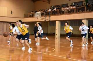 251030バスケ女_3732